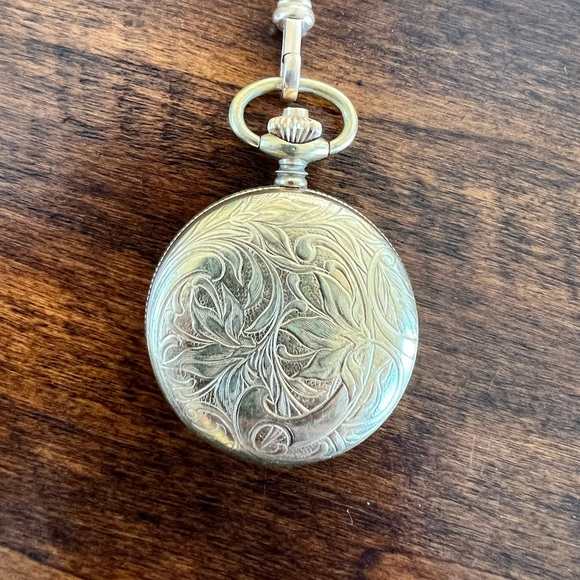 Vintage Caravelle Women’s Pocket Watch - Picture 5 of 6